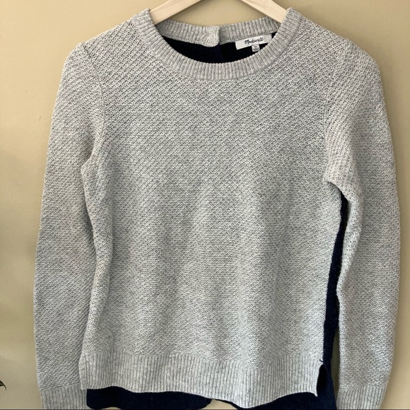 Madewell brand light gray textured knit sweater with navy blue back panel - Picture 1 of 6